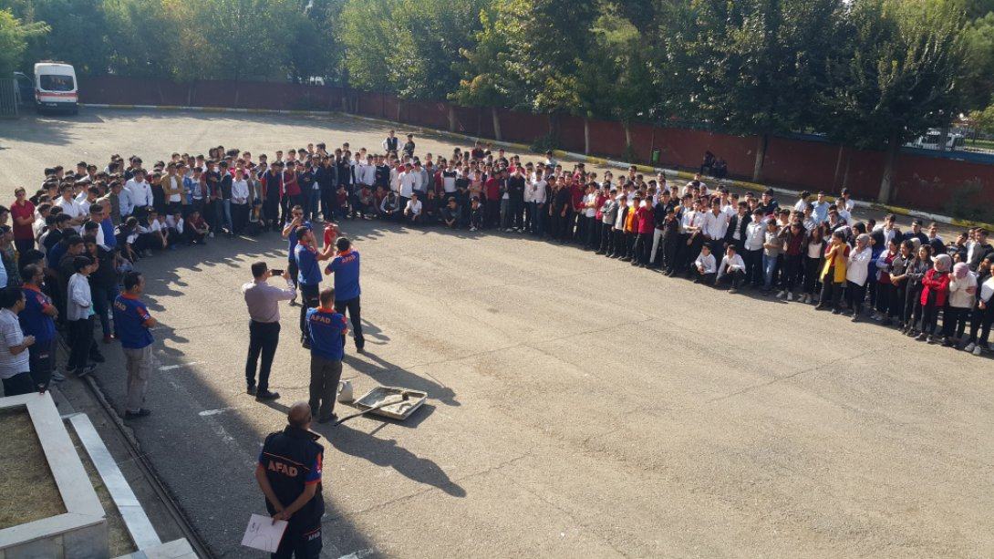 Fatih Anadolu İmam Hatip Lisesinde Afet Risklerini Azaltma Günü Etkinlikleri